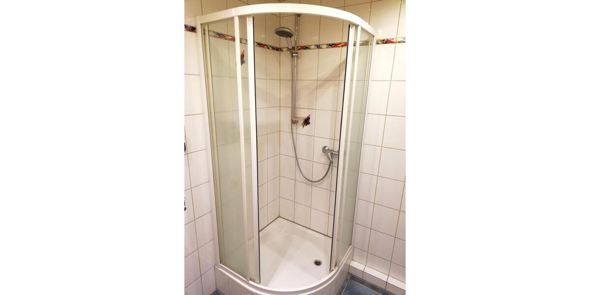 Dachgeschoßwohnung Saarbrücken - 3 Zimmer, 70 m&sup2;, 560&euro; | Angebot:25838102