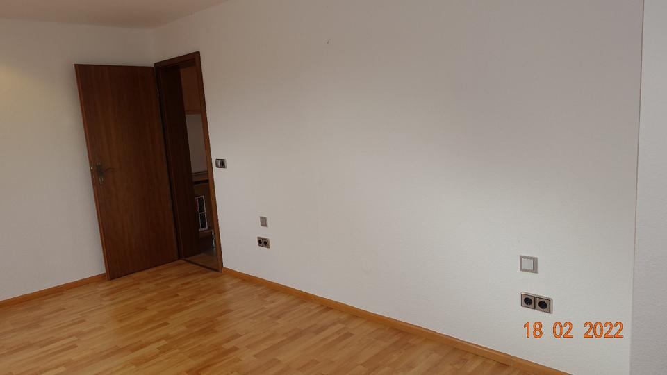 Dachgeschoßwohnung Saarbrücken West - 3 Zimmer, 83 m&sup2;, 570&euro; | Angebot:26630201