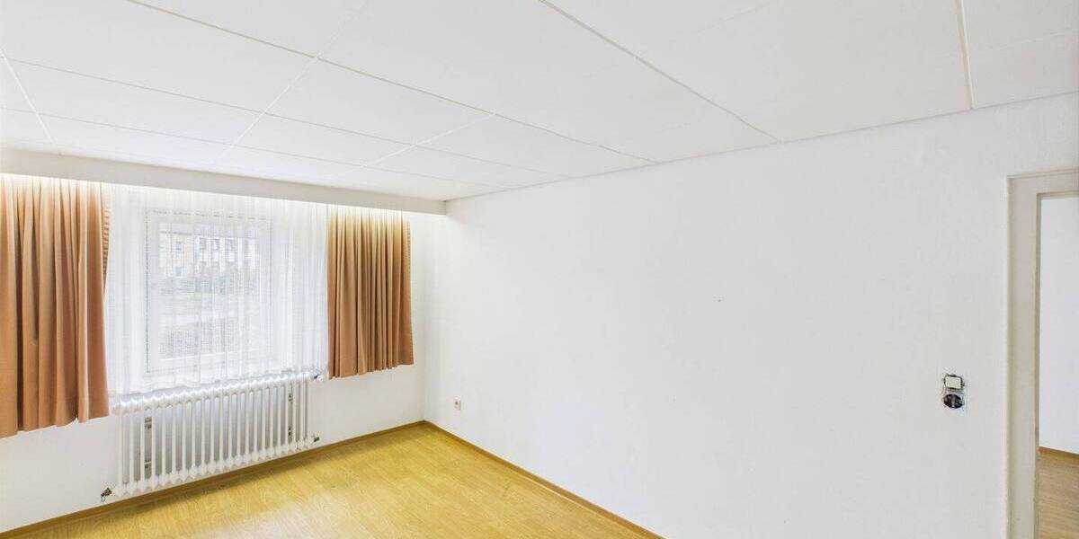 Einfamilienhaus Saarbrücken Klarenthal - 1 Zimmer, 278 m&sup2;, 170.000&euro; | Angebot:25687197