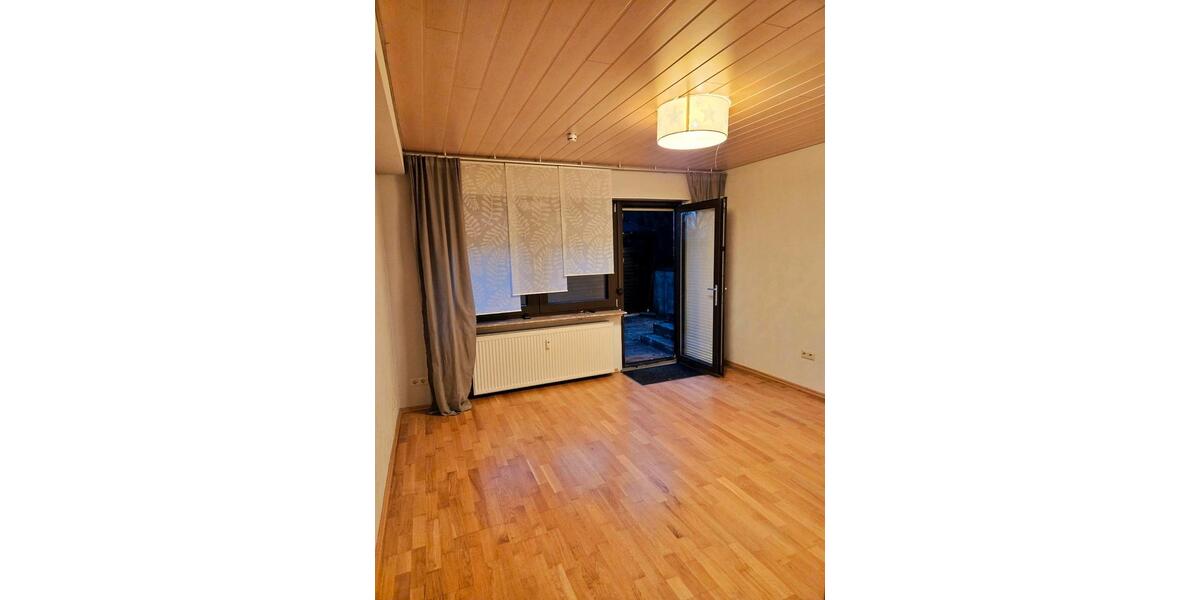Erdgeschoßwohnung Nalbach - 2 Zimmer, 45 m&sup2;, 390&euro; | Angebot:25869327