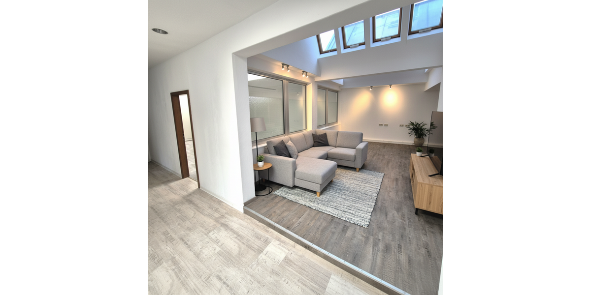 Etagenwohnung Homburg - 5 Zimmer, 220 m&sup2;, 1.200&euro; | Angebot:22402848