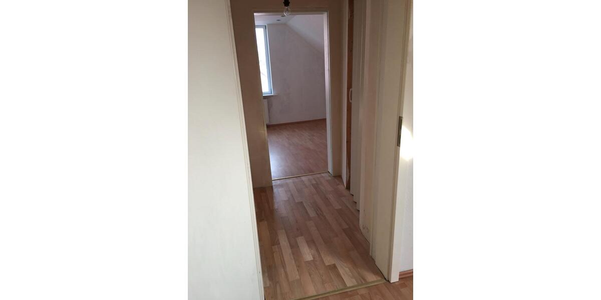 Dachgeschoßwohnung Saarbrücken Dudweiler - 3 Zimmer, 65 m&sup2;, 550&euro; | Angebot:25857849