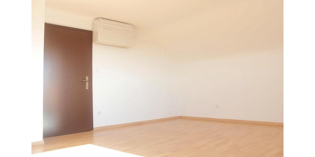Dachgeschoßwohnung Püttlingen - 3 Zimmer, 80 m&sup2;, 800&euro; | Angebot:26679752