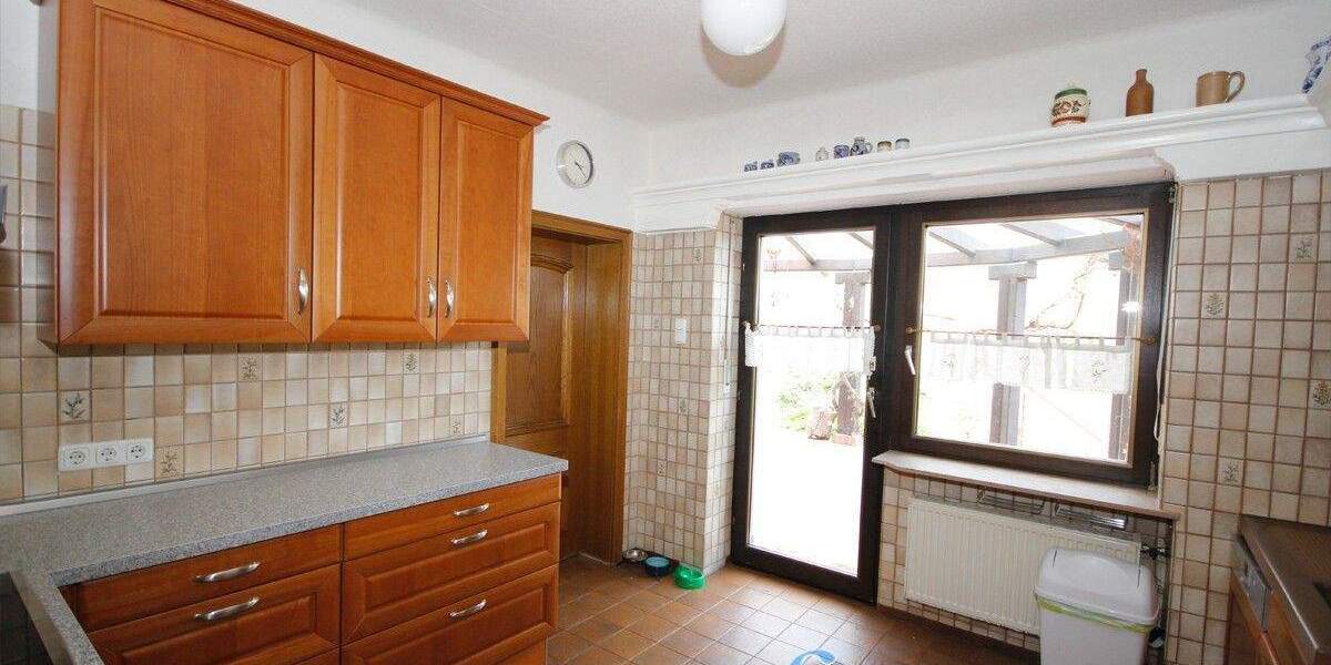 Doppelhaushälfte Bexbach - 9 Zimmer, 213 m&sup2;, 379.000&euro; | Angebot:25664164