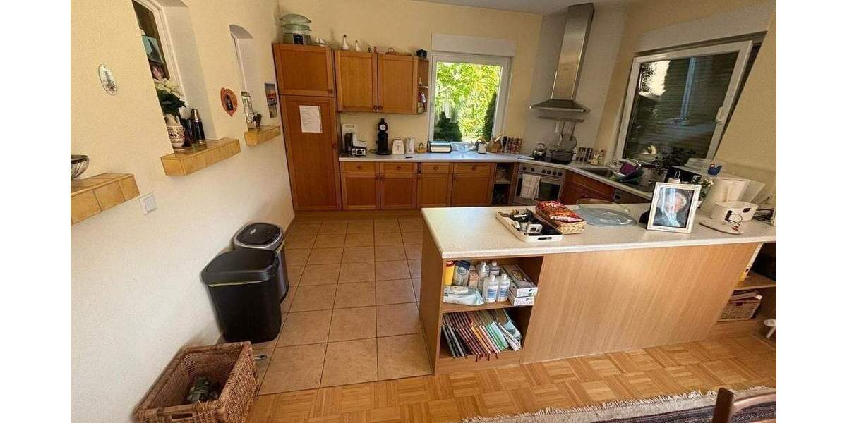 Etagenwohnung Saarbrücken Malstatt - 4 Zimmer, 130 m&sup2;, 1.200&euro; | Angebot:26377180
