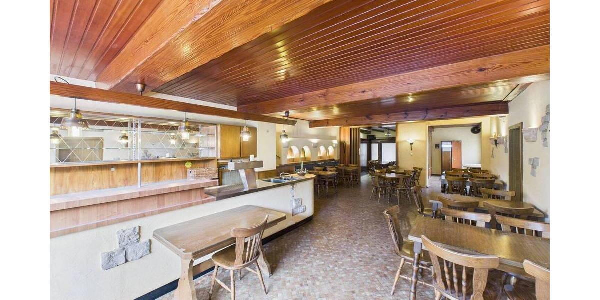 Einfamilienhaus Saarlouis Lisdorf - 8 Zimmer, 244 m&sup2;, 590.000&euro; | Angebot:25687196