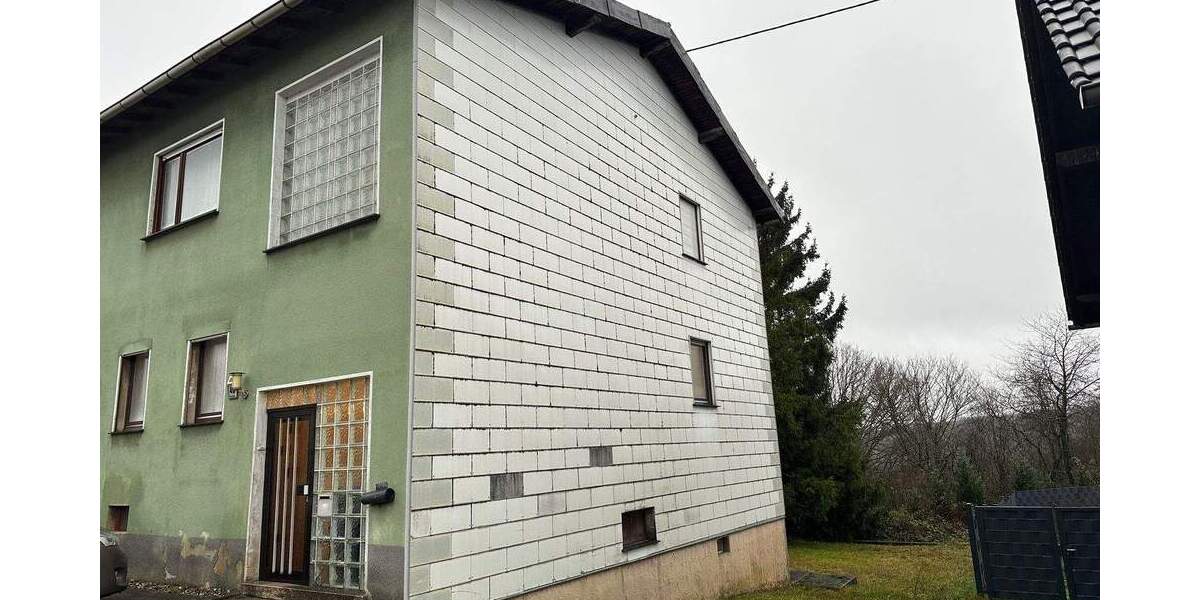 Einfamilienhaus Schiffweiler Heiligenwald - 8 Zimmer, 162 m&sup2;, 126.000&euro; | Angebot:25669773