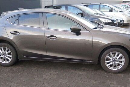 Mazda 3 83.700 km 11.400 &euro; Saarbrücken 66117