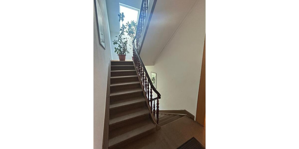 Einfamilienhaus Völklingen - 10 Zimmer, 214 m&sup2;, 325.000&euro; | Angebot:25373988