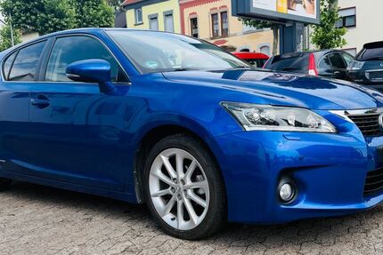 Lexus CT 200h 135.000 km 11.900 &euro; Saarbrücken 66115