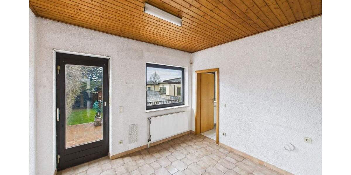 Einfamilienhaus Saarlouis Fraulautern - 7 Zimmer, 158 m&sup2;, 229.000&euro; | Angebot:25799581