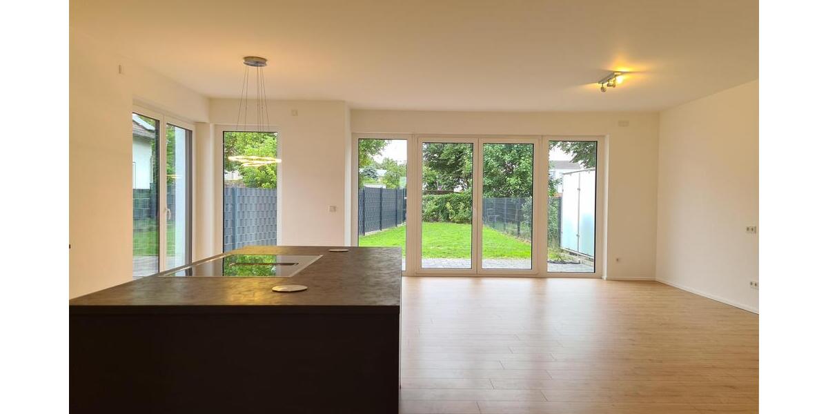 Einziehen und Wohlfühlen - Lichtdurchflutetes Wohnhaus, NB-Erstbezug, in idyllischer Stadtrandlage - Doppelhaushälfte Homburg | Angebot:12496894