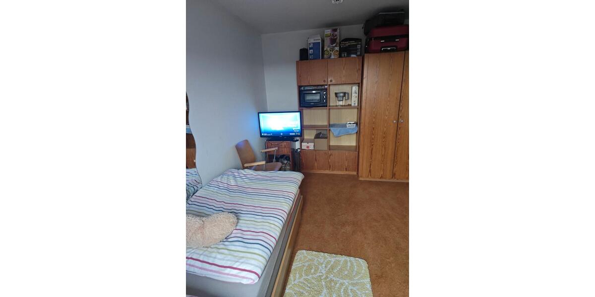 Etagenwohnung Saarbrücken Dudweiler - 1 Zimmer, 10 m&sup2;, 102&euro; | Angebot:26375830
