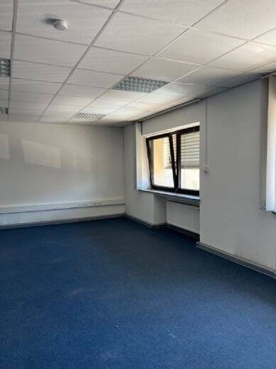 Gewerbeobjekt Schwalbach - 5 Zimmer, 143 m&sup2;, 860&euro; | Angebot:25663140