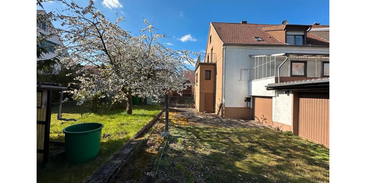 Doppelhaushälfte Kirkel - 7 Zimmer, 130 m&sup2;, 189.000&euro; | Angebot:26177517