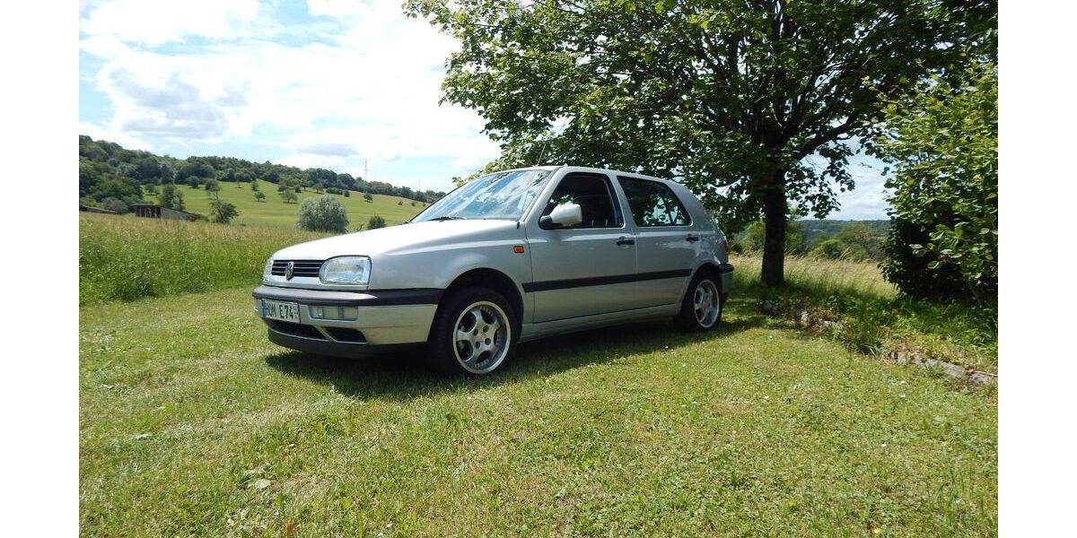 VW Golf 77.000 km 3.000 &euro; Mandelbachtal 66399