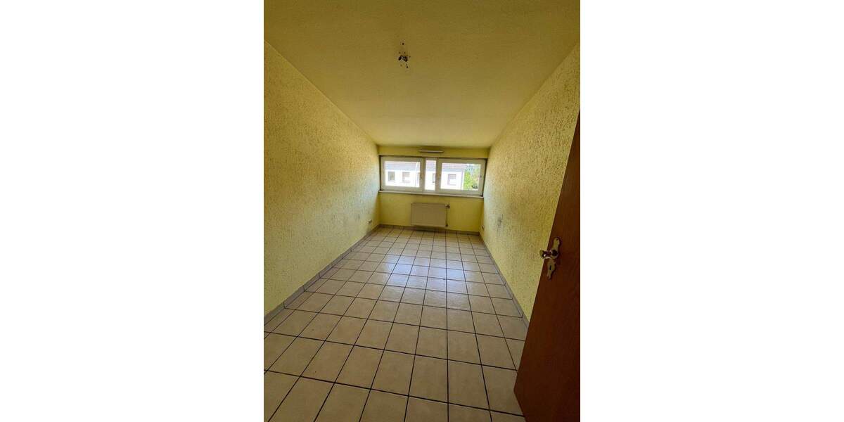 Einfamilienhaus Spiesen-Elversberg Elversberg - 7 Zimmer, 150 m&sup2;, 140.000&euro; | Angebot:25877225