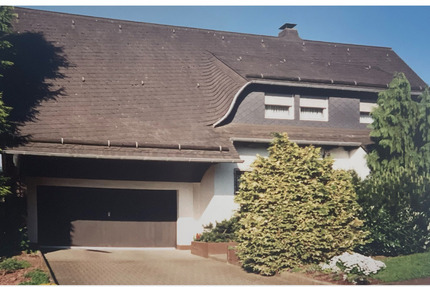 Haus Heusweiler - 8 Zimmer, 220 m&sup2;, 365.000&euro; | Angebot:25890092