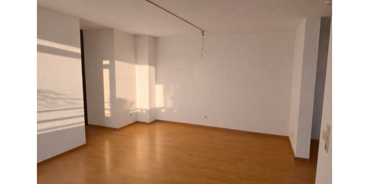 Etagenwohnung Saarbrücken Eschberg - 2 Zimmer, 64 m&sup2;, 575&euro; | Angebot:25445282