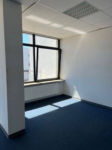 Gewerbeobjekt Schwalbach - 5 Zimmer, 143 m&sup2;, 860&euro; | Angebot:25663140