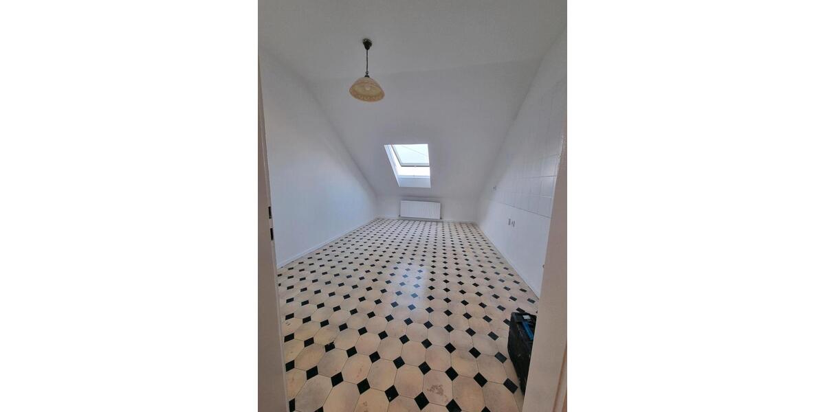 Etagenwohnung Saarbrücken West - 3 Zimmer, 78 m&sup2;, 590&euro; | Angebot:25919199