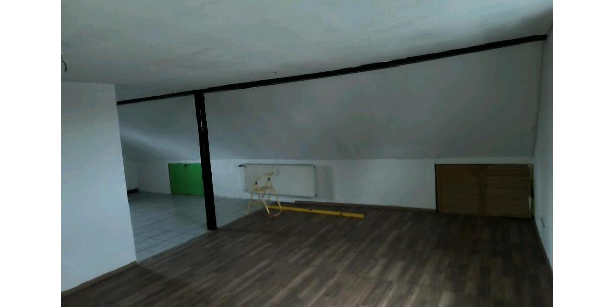 Dachgeschoßwohnung Quierschied - 2 Zimmer, 55 m&sup2;, 500&euro; | Angebot:25307880