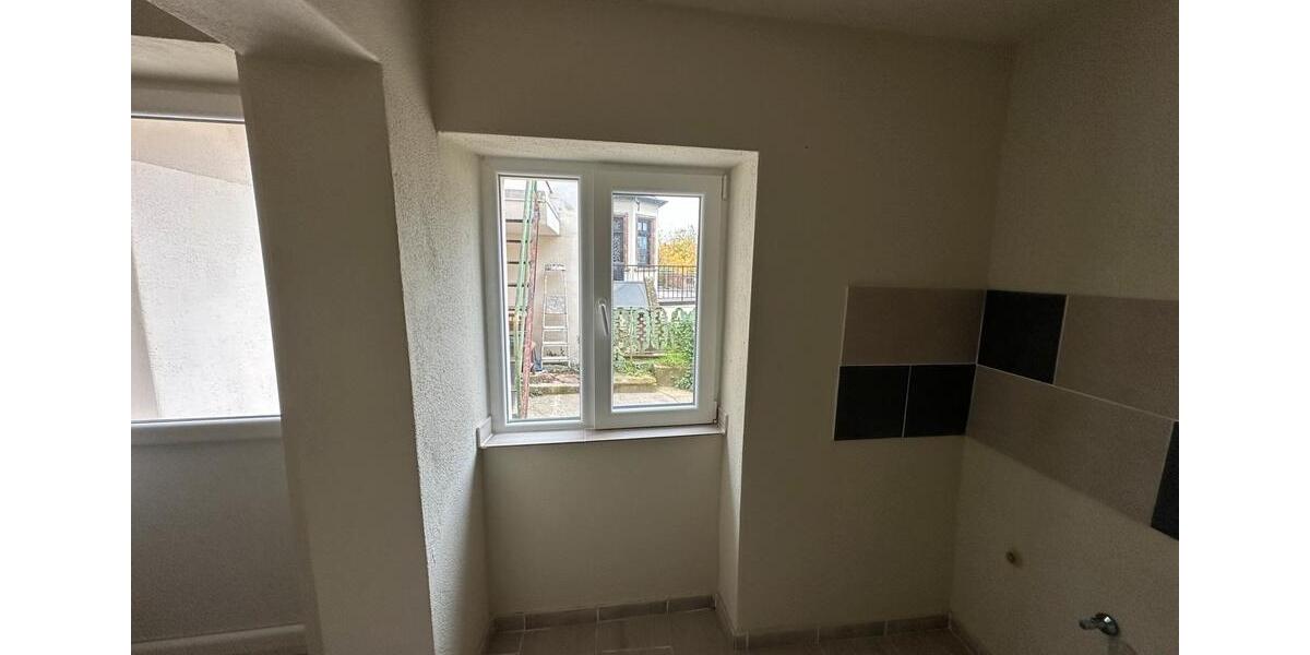 Doppelhaushälfte Saarbrücken - 7 Zimmer, 130 m&sup2;, 990&euro; | Angebot:25417070