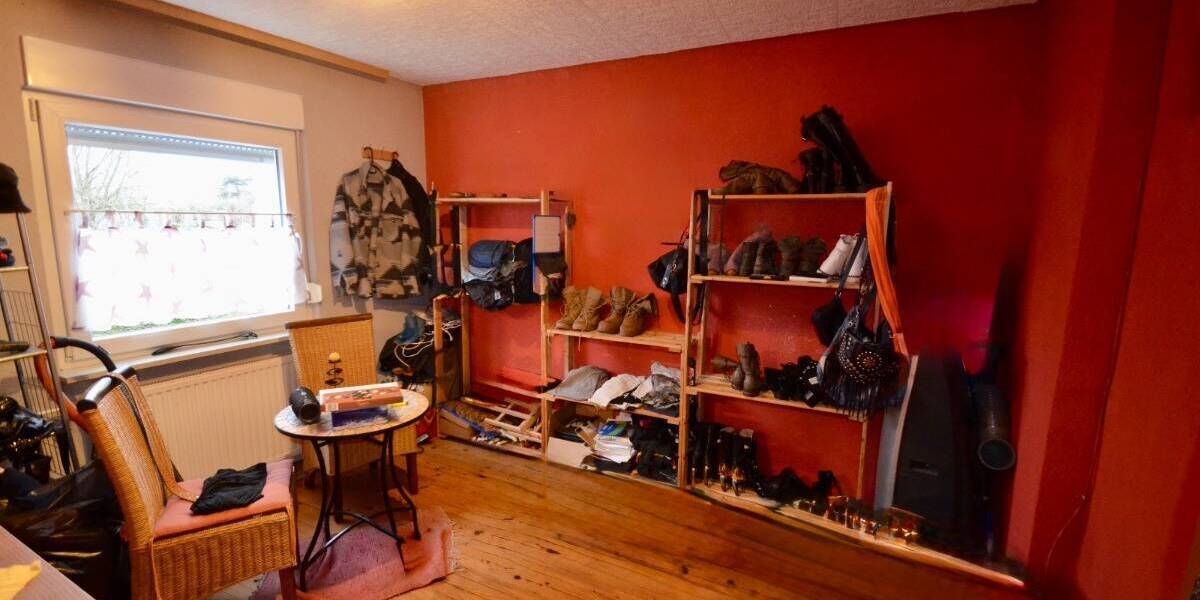 Reihenendhaus Völklingen Ludweiler - 3 Zimmer, 70 m&sup2;, 120.000&euro; | Angebot:25666080