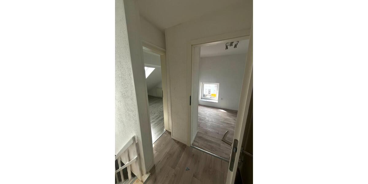 Etagenwohnung Schwalbach - 3 Zimmer, 75 m&sup2;, 820&euro; | Angebot:26660092