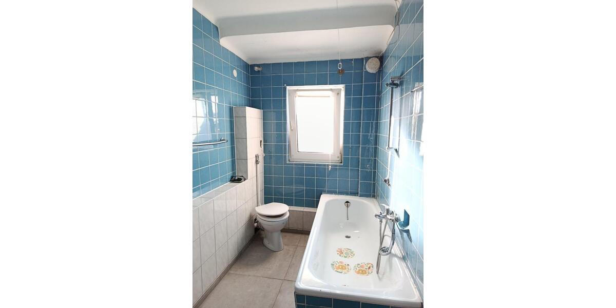 Dachgeschoßwohnung Saarbrücken Brebach-Fechingen - 1 Zimmer, 16 m&sup2;, 340&euro; | Angebot:26409537