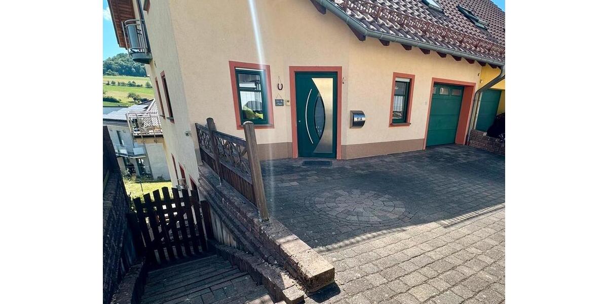 Doppelhaushälfte Schmelz - 8 Zimmer, 287 m&sup2;, 425.000&euro; | Angebot:27010139