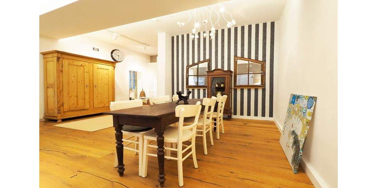 Etagenwohnung Saarbrücken St Johann - 2 Zimmer, 74 m&sup2;, 900&euro; | Angebot:25819891