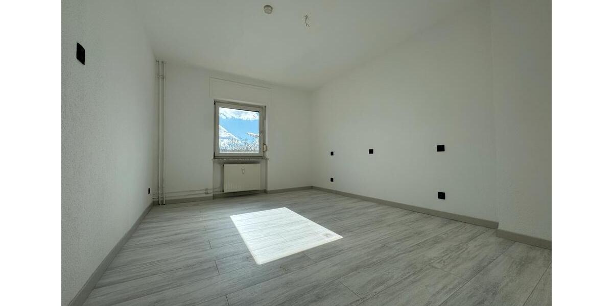 Etagenwohnung Saarbrücken West - 2 Zimmer, 65 m&sup2;, 650&euro; | Angebot:25058145