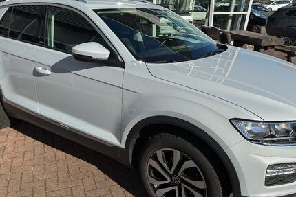 VW T-Roc 74.376 km 19.990 &euro; Eppelborn-Neububach 66571