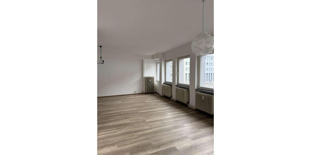 Etagenwohnung Saarbrücken - 1.5 Zimmer, 65 m&sup2;, 550&euro; | Angebot:25649216