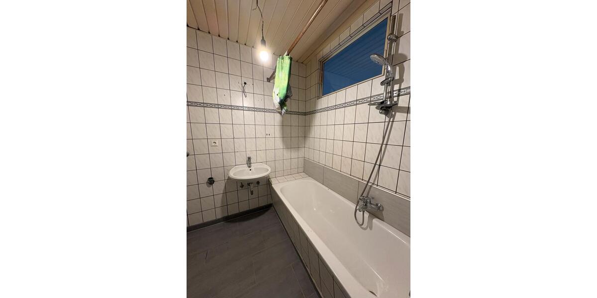 Etagenwohnung Neunkirchen - 3 Zimmer, 90 m&sup2;, 550&euro; | Angebot:25879533