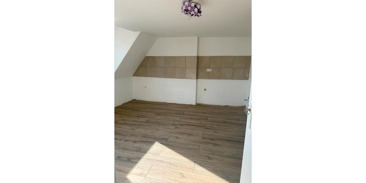 Etagenwohnung Saarbrücken West - 2 Zimmer, 70 m&sup2;, 460&euro; | Angebot:25861894