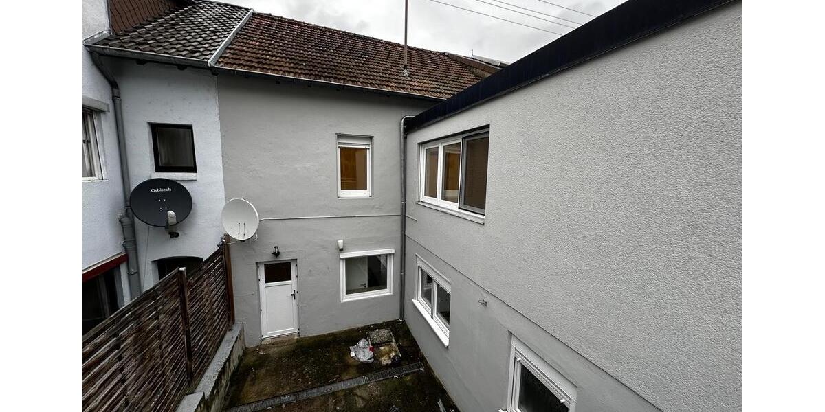 Reihenhaus Völklingen - 6 Zimmer, 160 m&sup2;, 1.300&euro; | Angebot:25439583