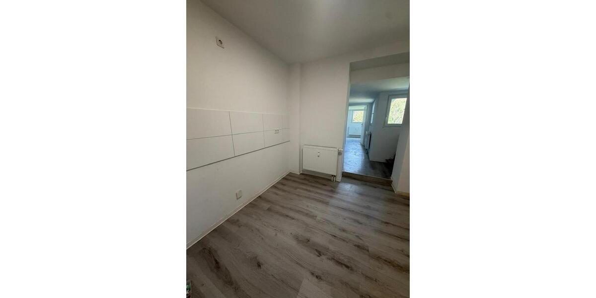 Erdgeschoßwohnung Saarbrücken Brebach-Fechingen - 3 Zimmer, 77 m&sup2;, 600&euro; | Angebot:24658518