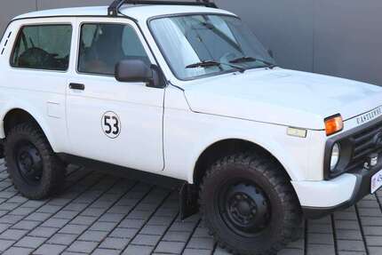Lada Urban 48.503 km 12.499 &euro; Völklingen 66333