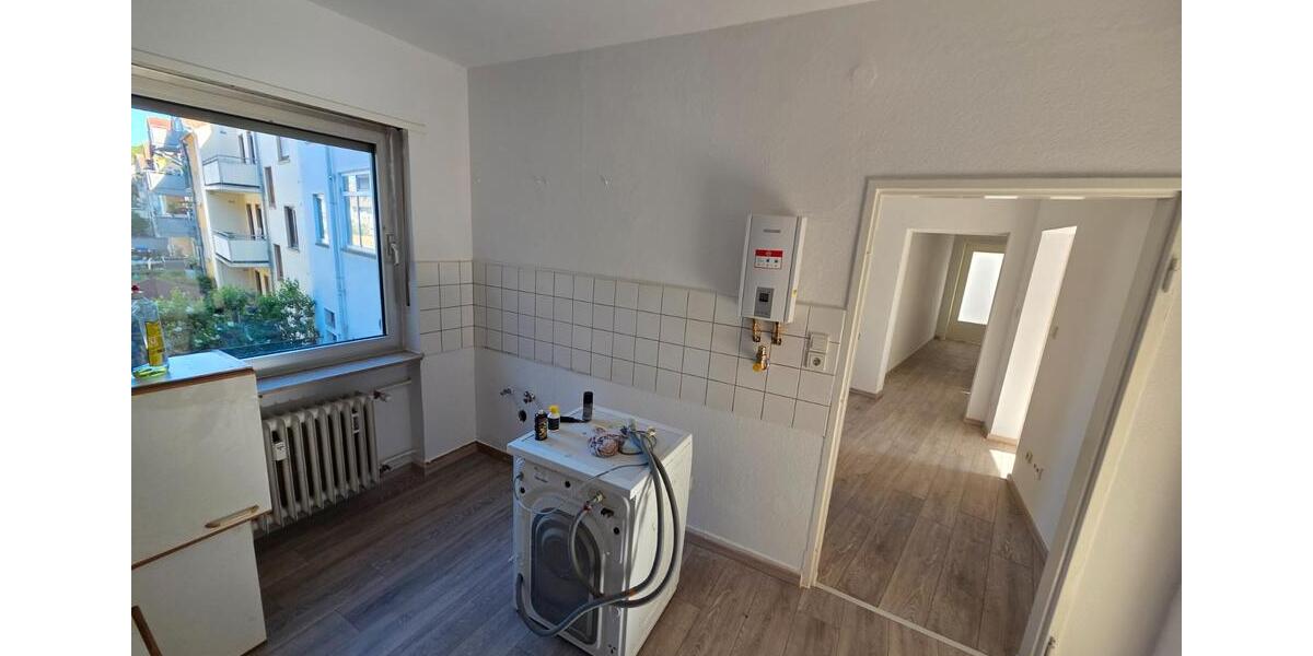 Etagenwohnung Saarbrücken Neue Bremm - 4 Zimmer, 100 m&sup2;, 1.000&euro; | Angebot:26689397