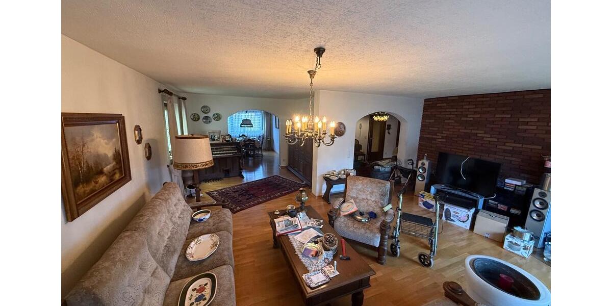 Einfamilienhaus Wadgassen - 11 Zimmer, 270 m&sup2;, 380.000&euro; | Angebot:25323564