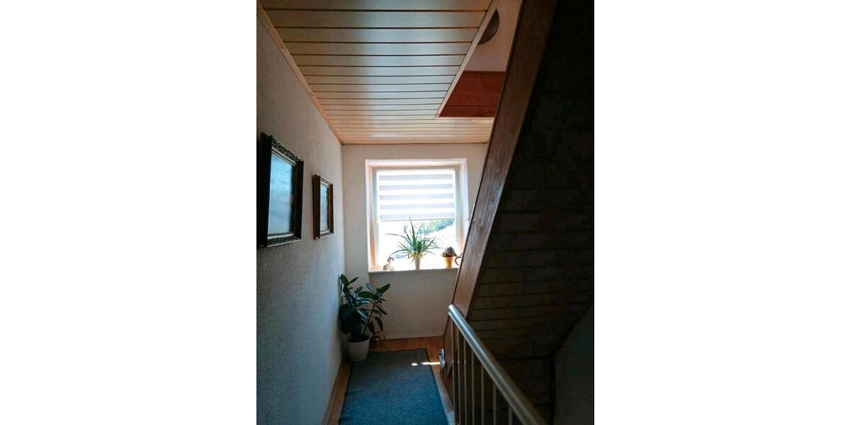 Einfamilienhaus Schiffweiler - 7 Zimmer, 180 m&sup2;, 310.000&euro; | Angebot:26522720
