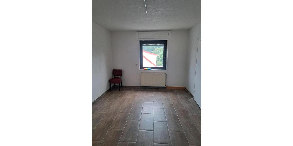 Mehrfamilienhaus, Wohnhaus Homburg - 7 Zimmer, 200 m&sup2;, 1.150&euro; | Angebot:26606261