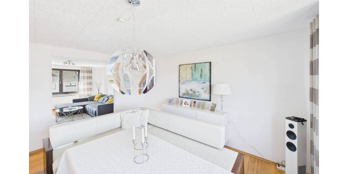 Einfamilienhaus Saarlouis Neuforweiler - 9 Zimmer, 217 m&sup2;, 339.000&euro; | Angebot:25735478