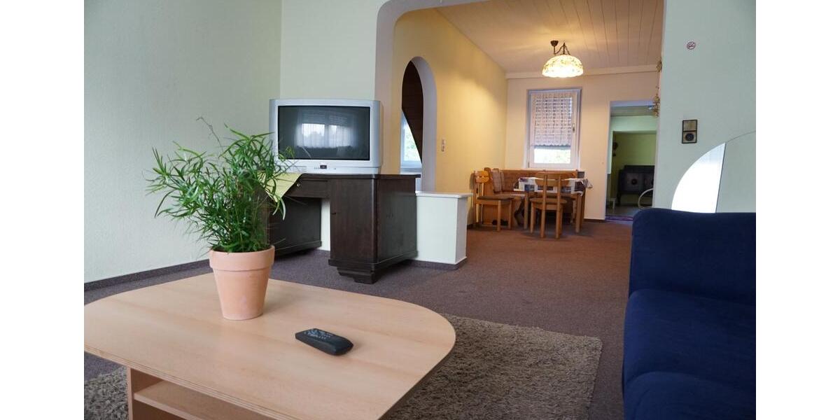 Reihenhaus Schwalbach - 7 Zimmer, 140 m&sup2;, 290.000&euro; | Angebot:25791067