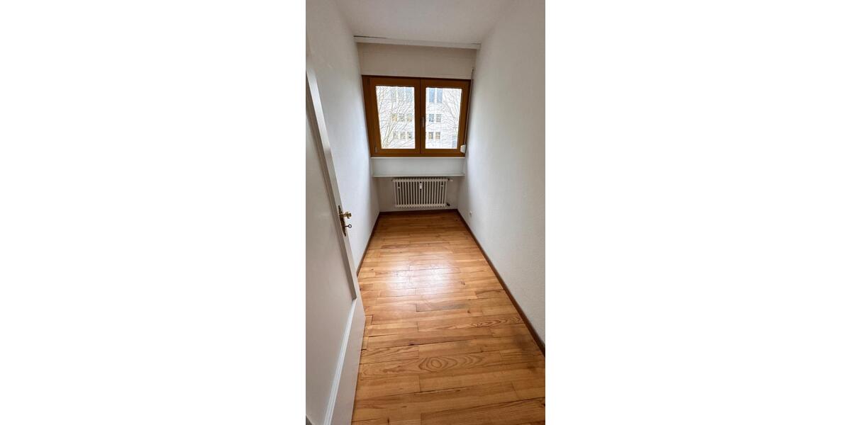 Dachgeschoßwohnung Schwalbach - 3.5 Zimmer, 82 m&sup2;, 740&euro; | Angebot:26367358