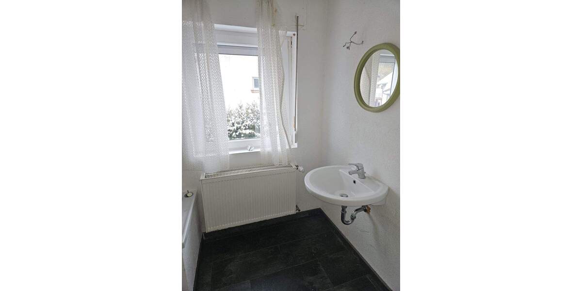 Einfamilienhaus Ottweiler - 5 Zimmer, 110 m&sup2;, 225.000&euro; | Angebot:25702877