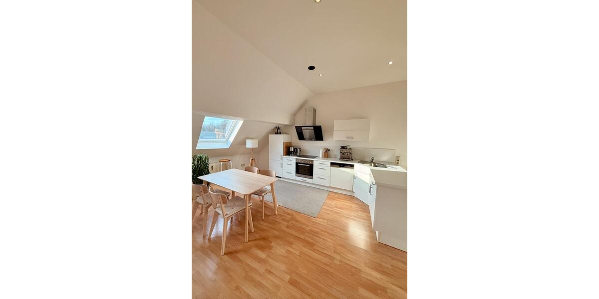 Dachgeschoßwohnung Sulzbach (Saar) - 2 Zimmer, 77 m&sup2;, 950&euro; | Angebot:25876618