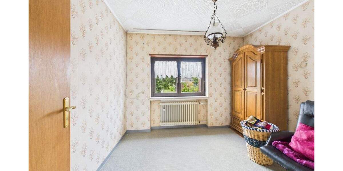 Einfamilienhaus Völklingen / Lauterbach Lauterbach - 6 Zimmer, 150 m&sup2;, 195.000&euro; | Angebot:25687885